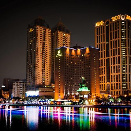 Ambassador Hotel Kaohsiung Exterior photo