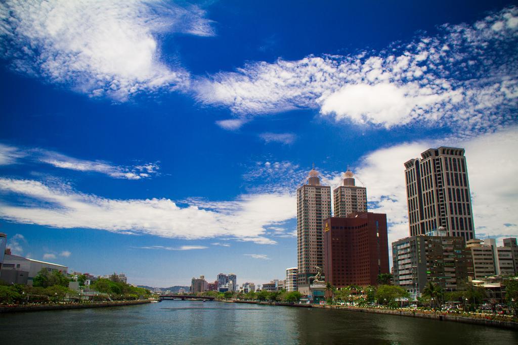 Ambassador Hotel Kaohsiung Exterior photo